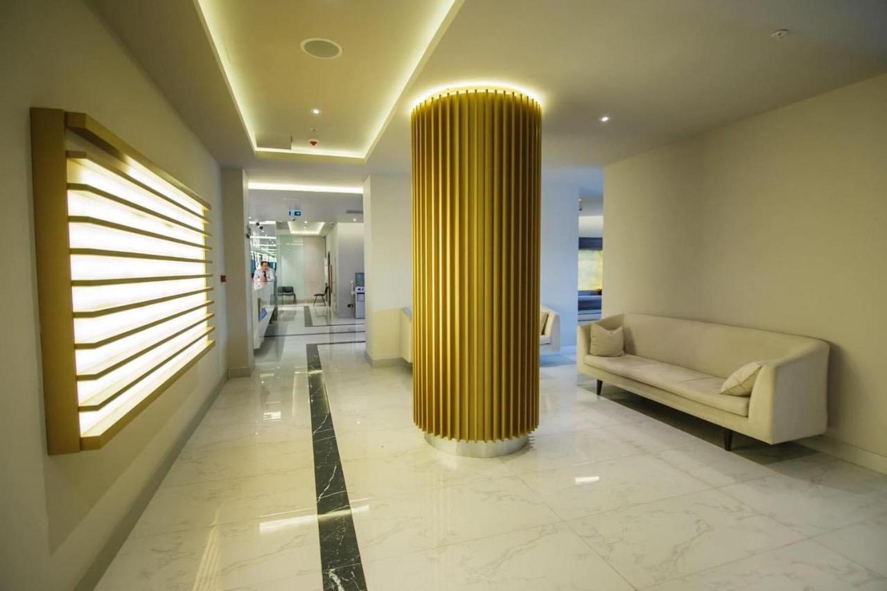 Batumi Aparthotel Orbi Twin Skyscraper Exterior photo